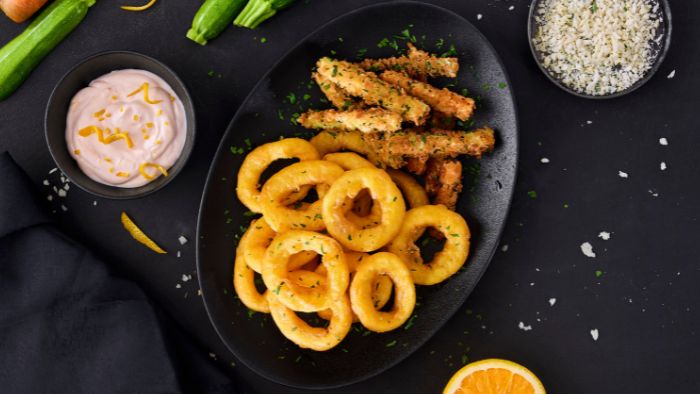 Fritto misto di verdure croccanti e Capricci di mare con maionese al profumo di arancia