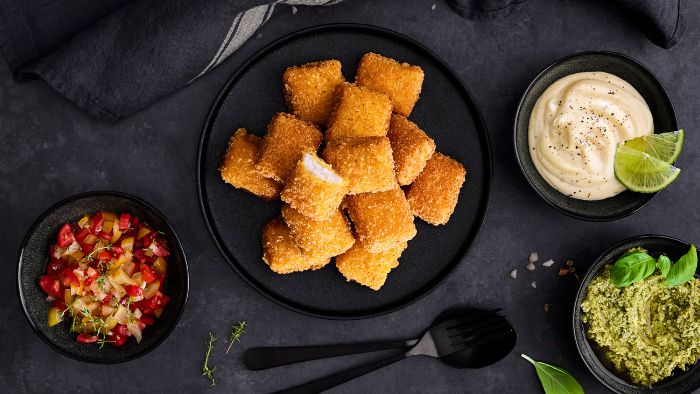 Nuggets con 3 salse diverse (maionese light, salsa al basilico, salsa ai pomodorini)